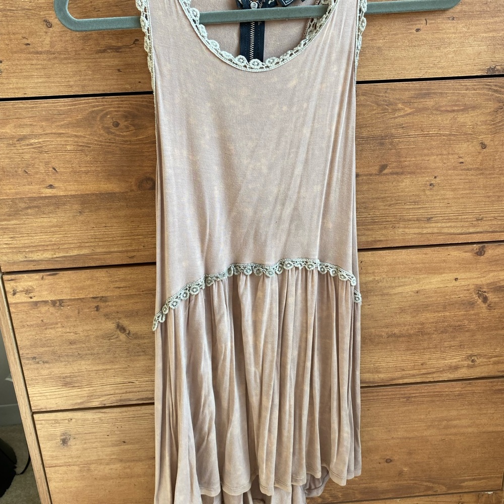 Boutique tank with black zip up back